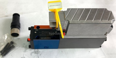 4WRPEH6C4B24L-2X/G24K0/A1M - Сервораспределитель Ду6 с обратной связью по положению золотника и встроенным усилителем (OBE), номинальный расход 24 л/мин, характеристика L - линейная, схема C4, сигнал управления A1 = ±10 V